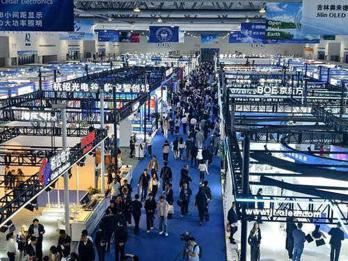 新華社 經(jīng)濟(jì)參考報(bào) 區(qū)域頭題報(bào)道長(zhǎng)春光電產(chǎn)業(yè)發(fā)展